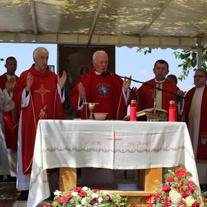 Mons. Juraj Jezerinac, vojni biskup u miru predvodio proslavu sv. Lovre u Vivodini